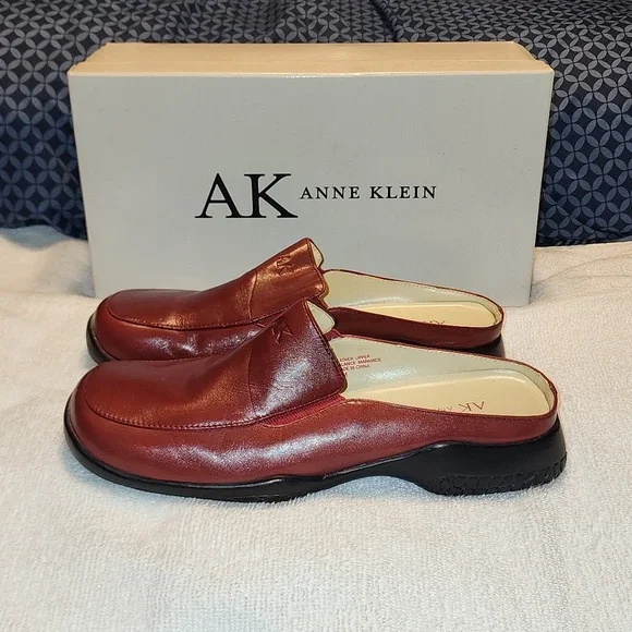 Women's Anne Klien - Picture 4 of 9